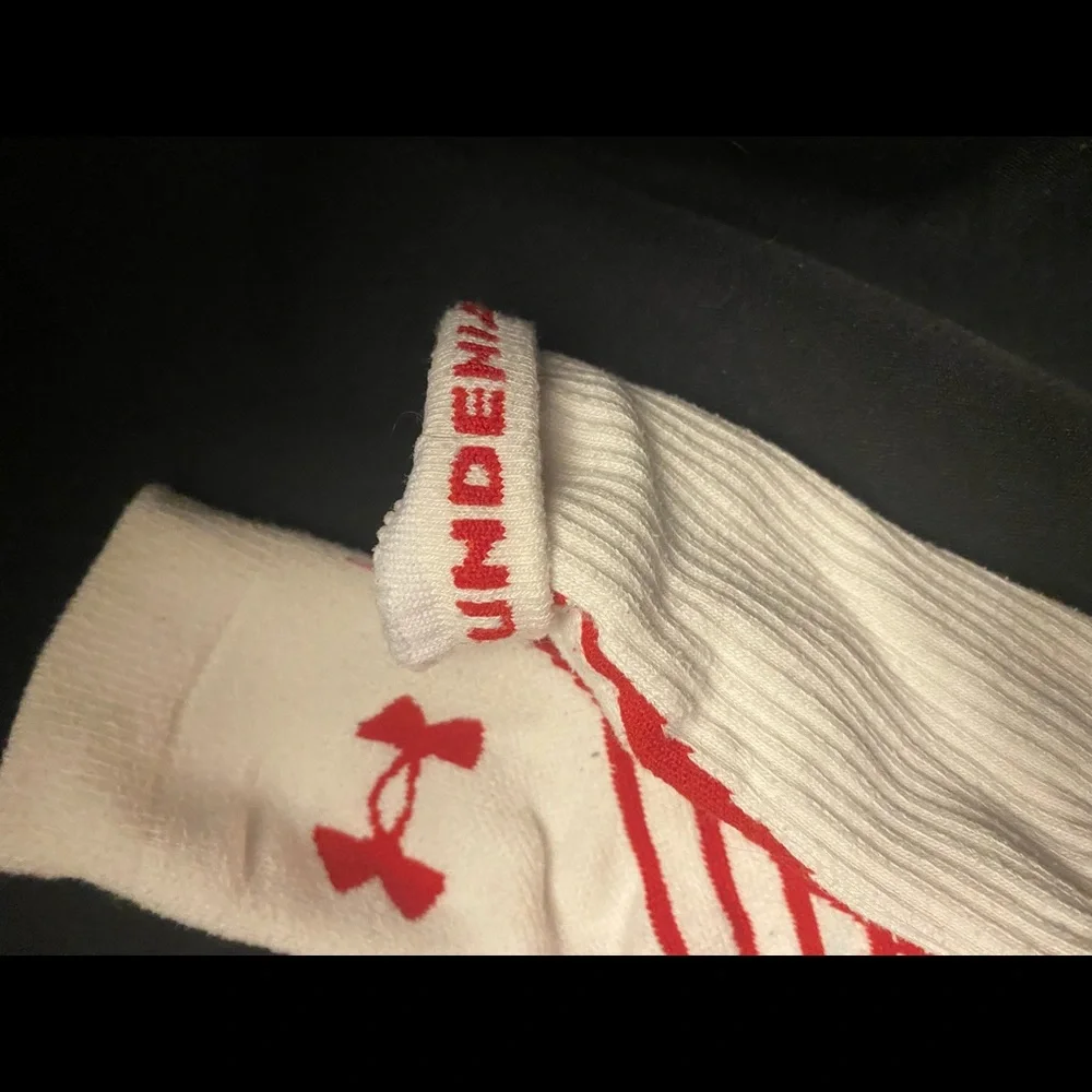 Mix lot of‎ 2 Socks-Under Armour and Jordan